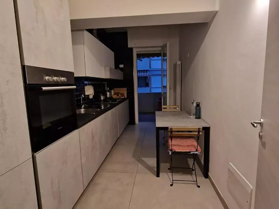 Immagine 3 di Appartamento in vendita  a Carrara