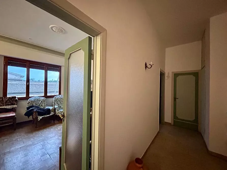 Immagine 8 di Appartamento in vendita  a Siena