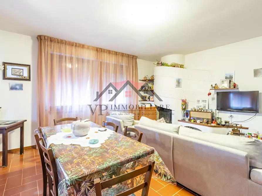 Immagine 2 di Appartamento in vendita  a Pomarance