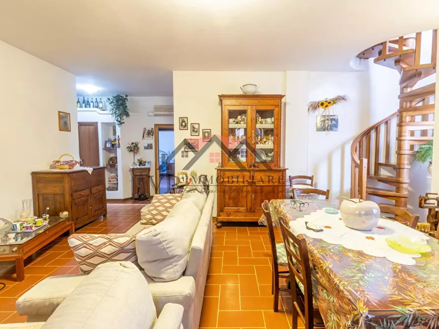 Immagine 4 di Appartamento in vendita  a Pomarance