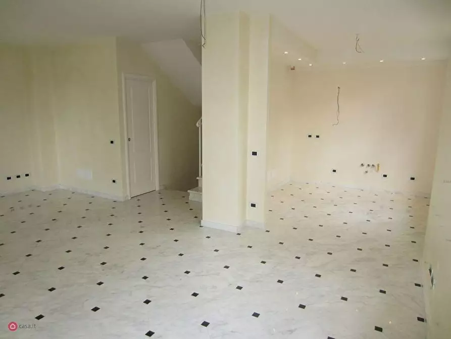 Immagine 12 di Casa bifamiliare in vendita  a Pietrasanta