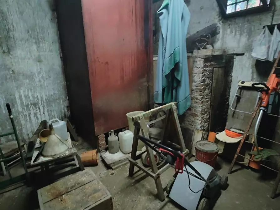 Immagine 15 di Appartamento in vendita  a Sarzana