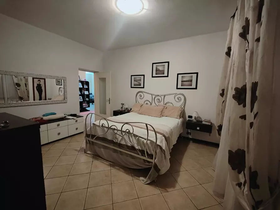 Immagine 13 di Appartamento in vendita  a Sarzana