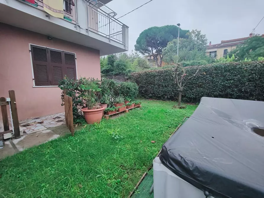 Immagine 18 di Appartamento in vendita  a Sarzana