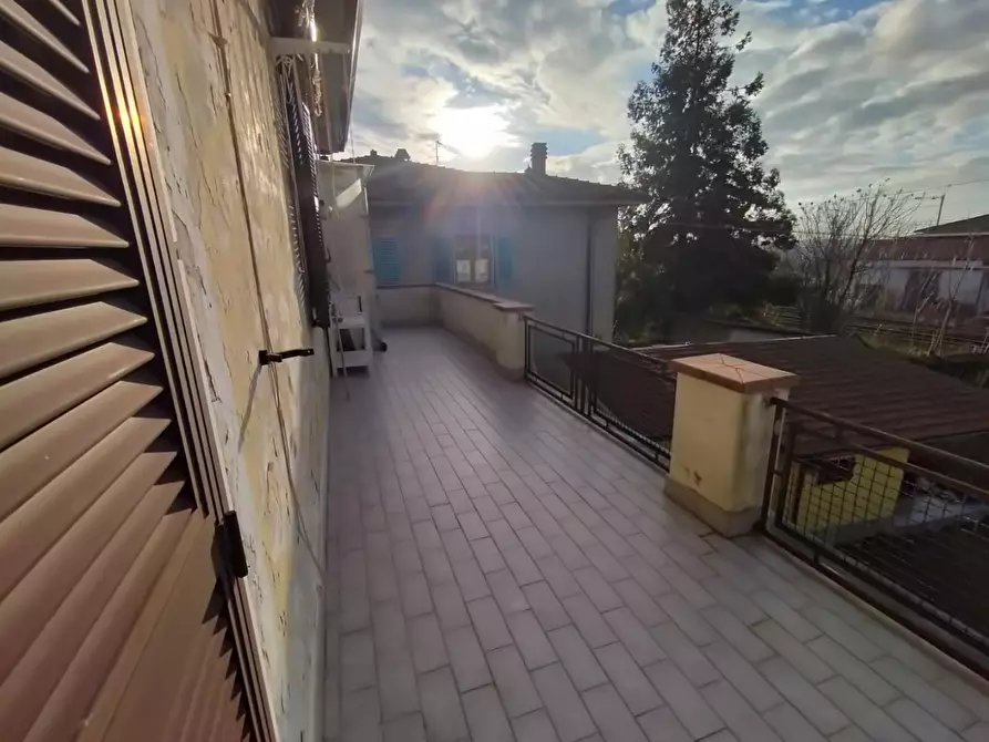 Immagine 11 di Appartamento in vendita  a Ortonovo