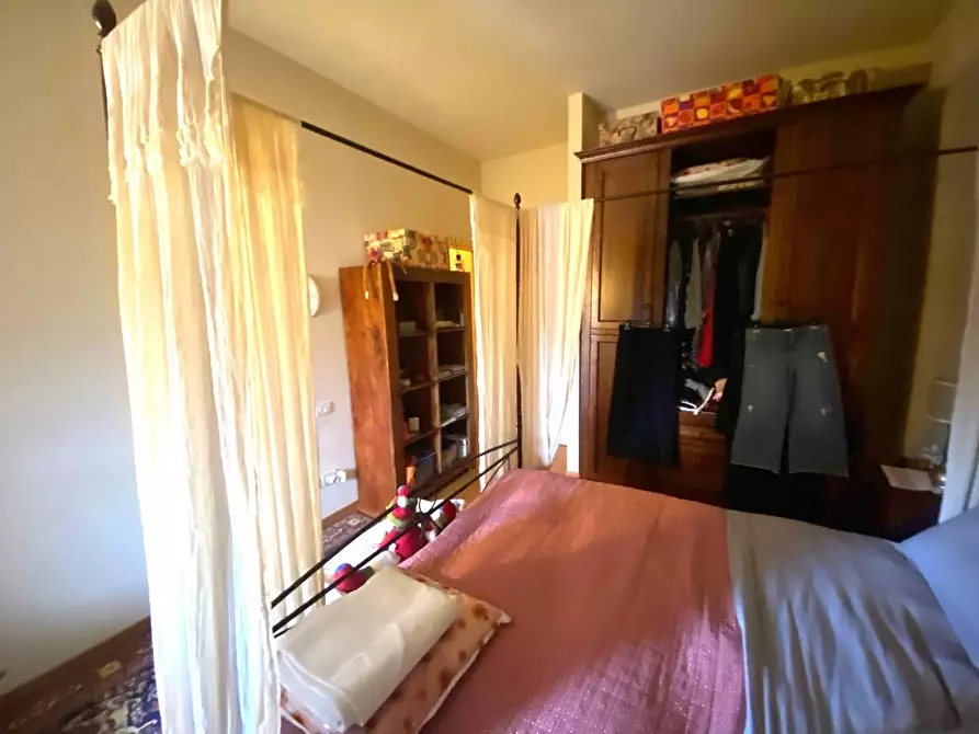 Immagine 7 di Appartamento in vendita  a Lucca