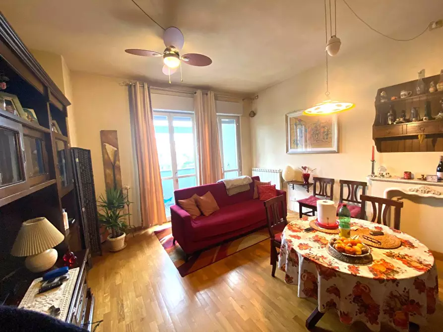 Immagine 17 di Appartamento in vendita  a Lucca