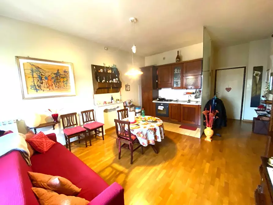 Immagine 25 di Appartamento in vendita  a Lucca