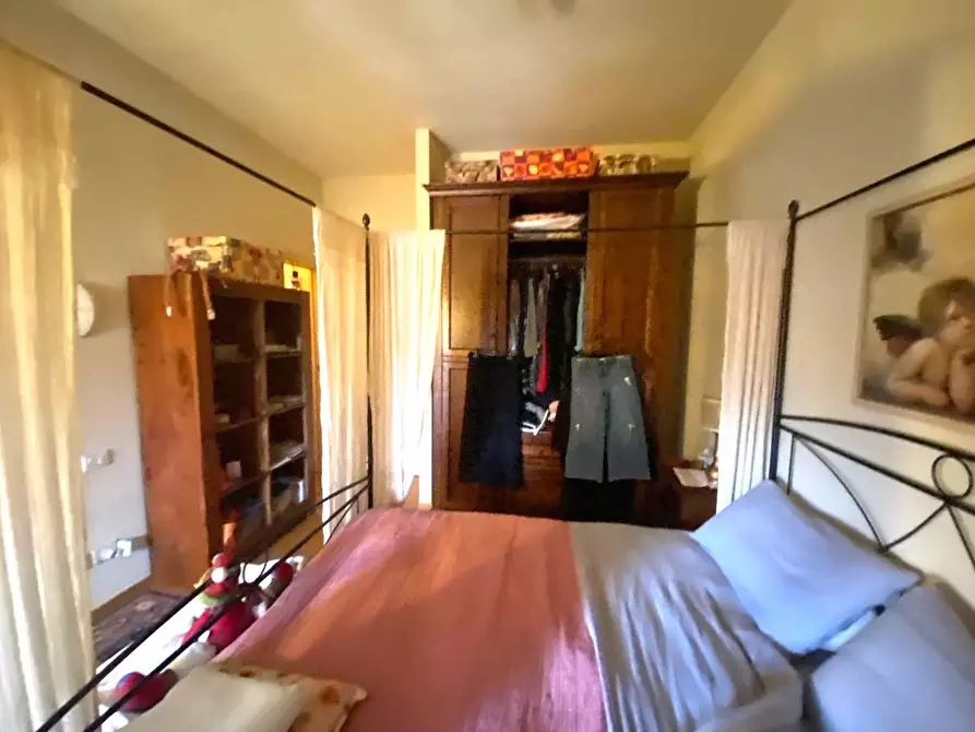 Immagine 6 di Appartamento in vendita  a Lucca