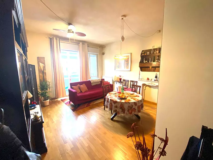 Immagine 22 di Appartamento in vendita  a Lucca