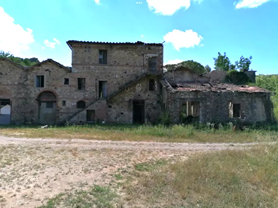 Immagine 1 di Casa colonica in vendita  a Sovicille