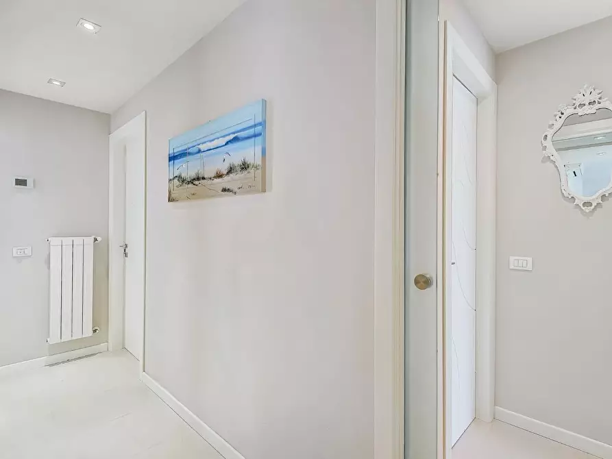 Immagine 20 di Mansarda in affitto  a Forte Dei Marmi