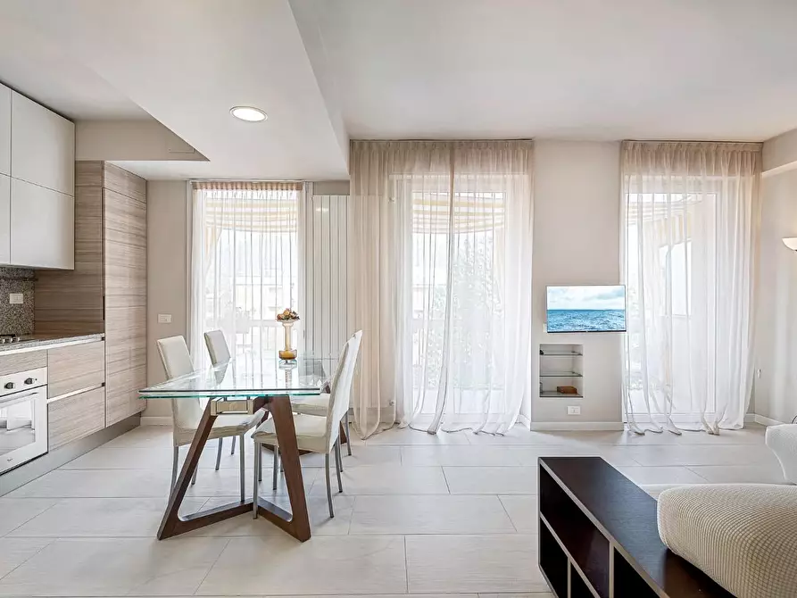 Immagine 6 di Mansarda in affitto  a Forte Dei Marmi