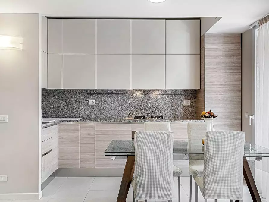 Immagine 3 di Mansarda in affitto  a Forte Dei Marmi