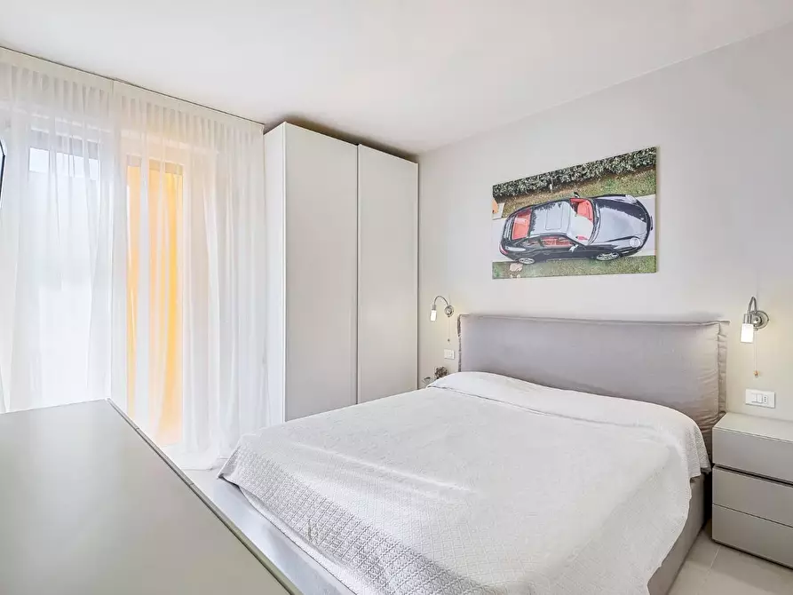 Immagine 11 di Mansarda in affitto  a Forte Dei Marmi