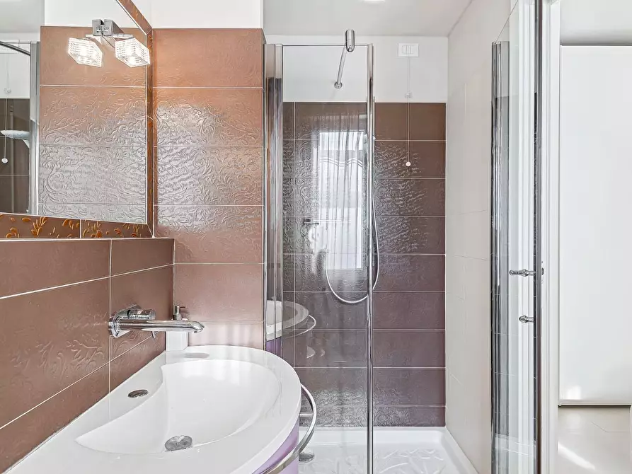 Immagine 19 di Mansarda in affitto  a Forte Dei Marmi