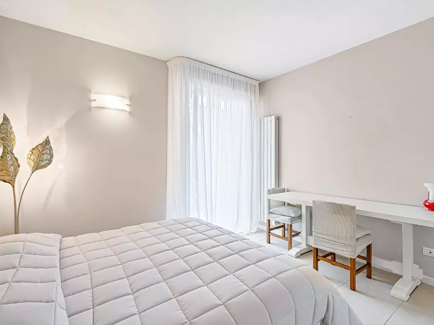 Immagine 22 di Mansarda in affitto  a Forte Dei Marmi