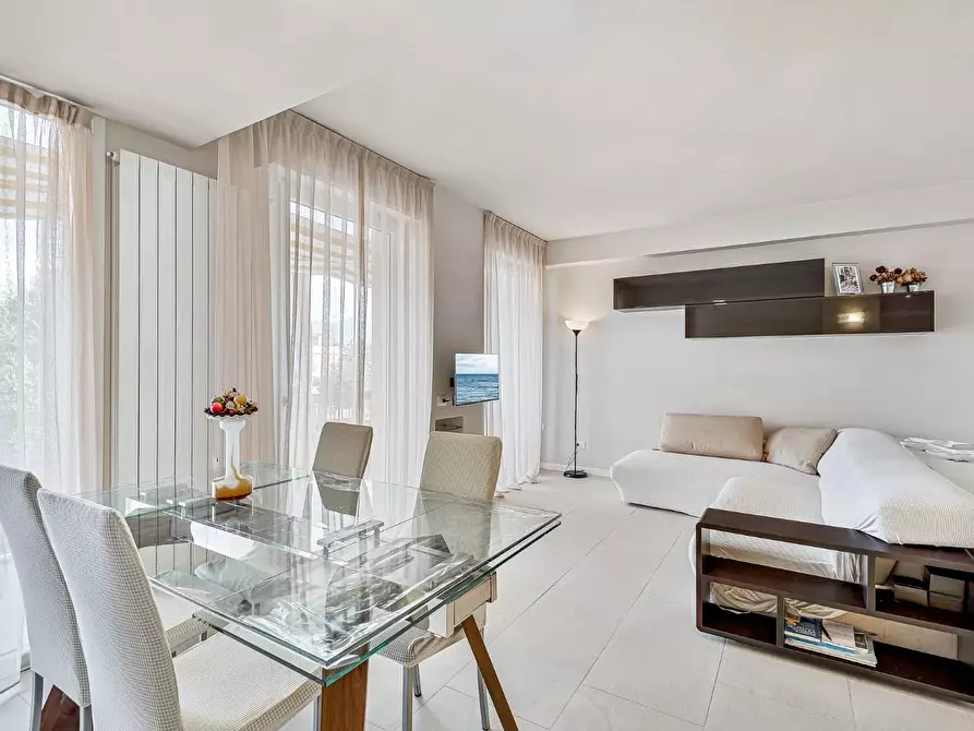 Immagine 4 di Mansarda in affitto  a Forte Dei Marmi