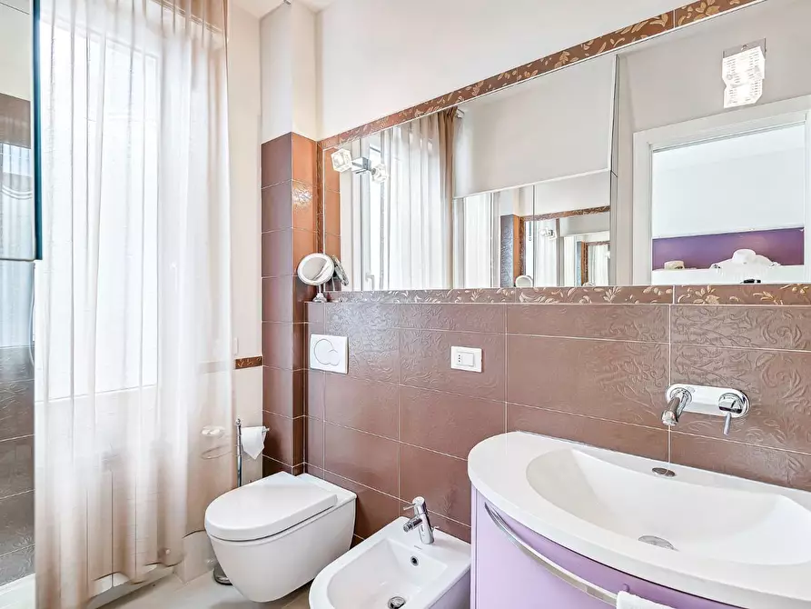 Immagine 18 di Mansarda in affitto  a Forte Dei Marmi