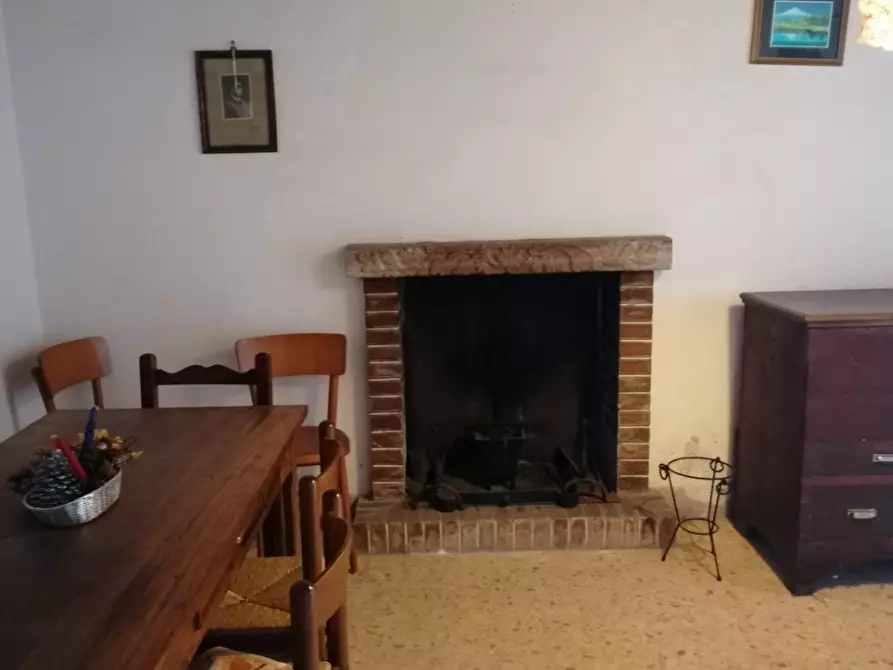 Immagine 22 di Appartamento in vendita  a Semproniano