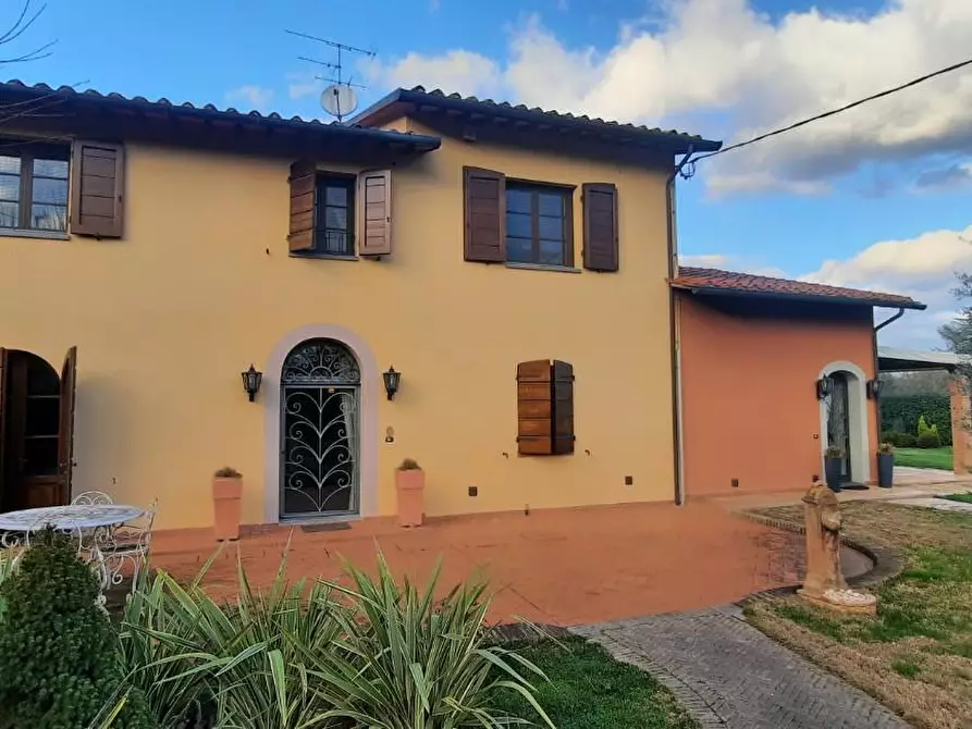 Immagine 1 di Casa indipendente in vendita  a Santa Croce Sull'arno