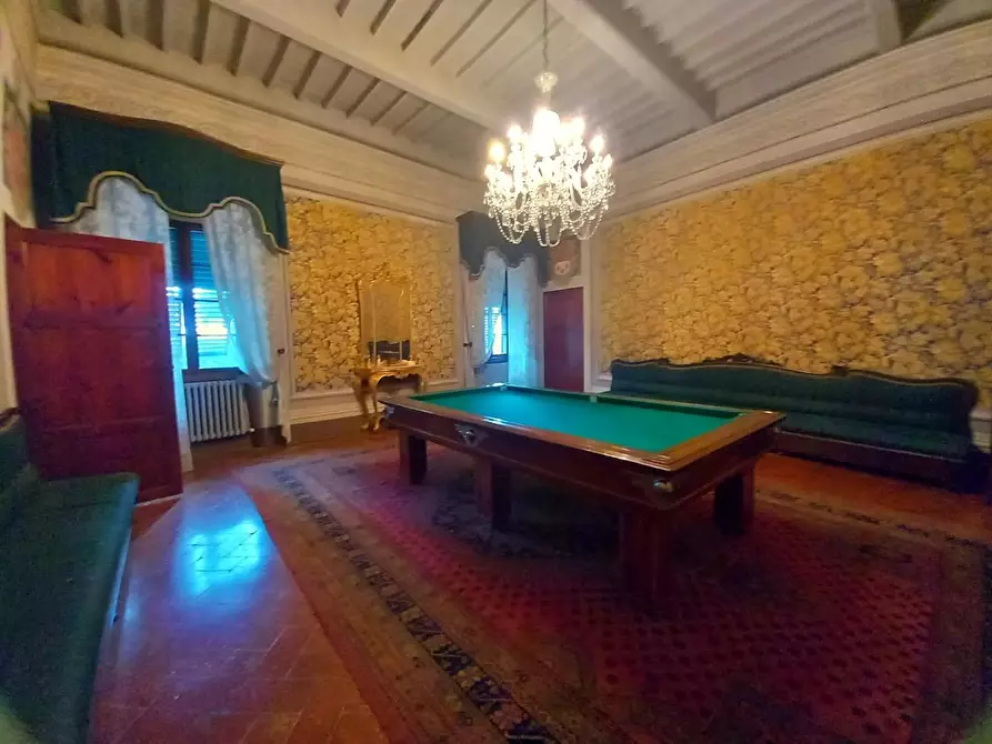 Immagine 23 di Palazzo in vendita  a Pisa