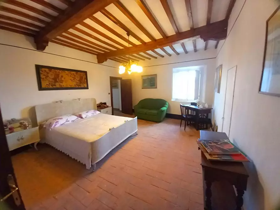 Immagine 43 di Palazzo in vendita  a Pisa