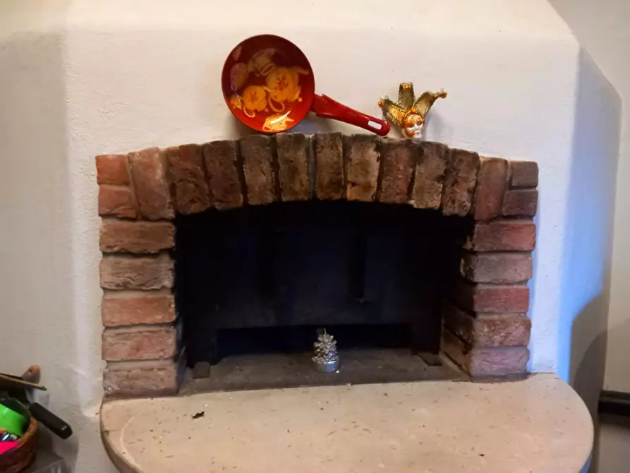 Immagine 22 di Palazzo in vendita  a Pisa