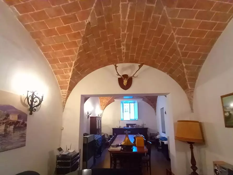 Immagine 24 di Palazzo in vendita  a Pisa