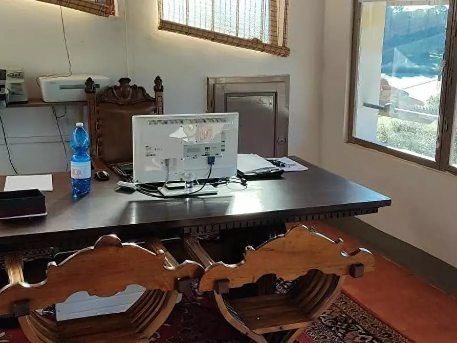 Immagine 51 di Palazzo in vendita  a Pisa