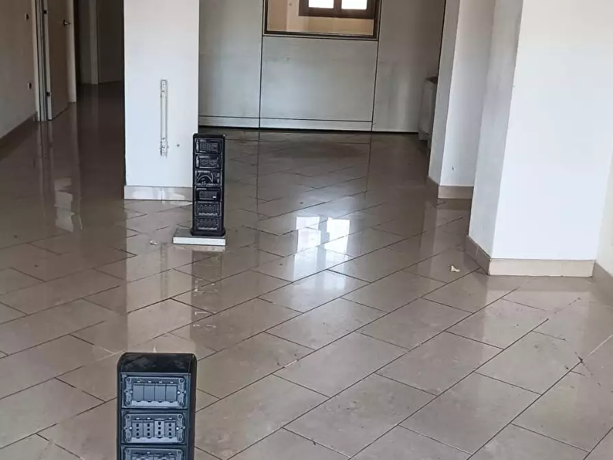 Immagine 2 di Ufficio in vendita  a Pisa