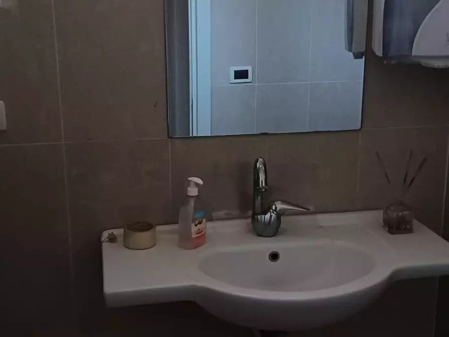 Immagine 5 di Ufficio in vendita  a Pisa