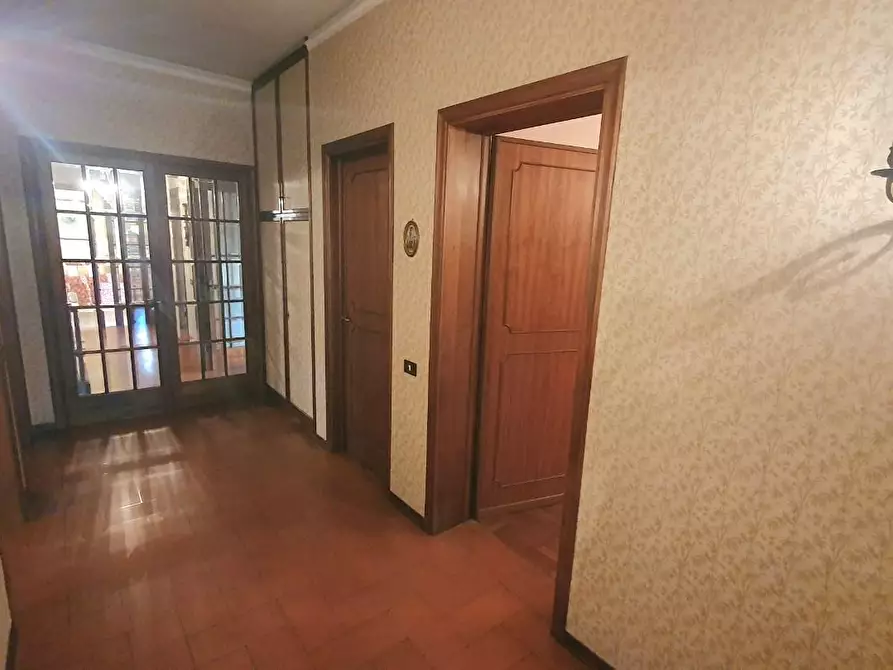 Immagine 29 di Villa in vendita  a Lucca