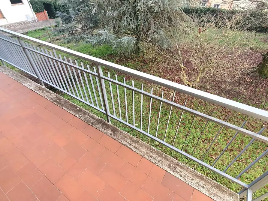 Immagine 10 di Villa in vendita  a Lucca