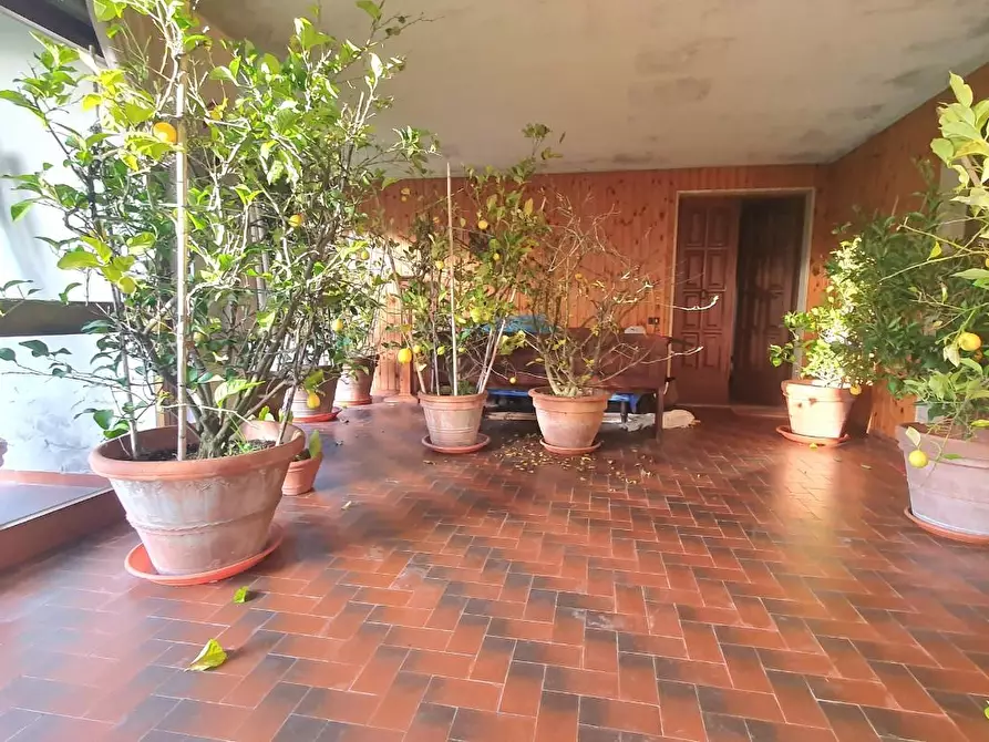 Immagine 32 di Villa in vendita  a Lucca