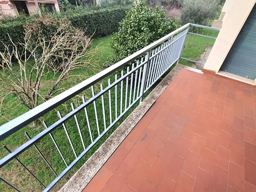 Immagine 19 di Villa in vendita  a Lucca