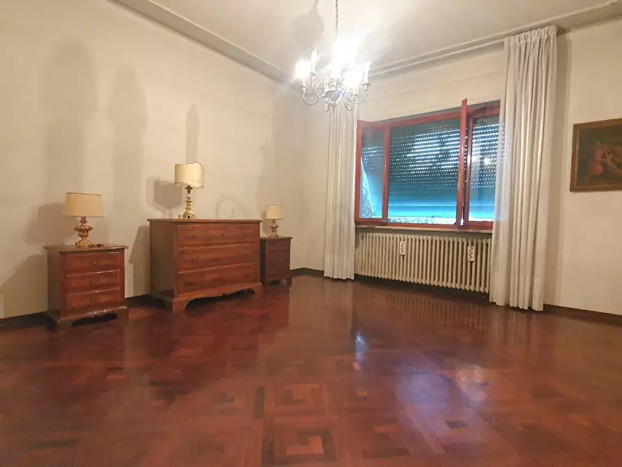 Immagine 26 di Villa in vendita  a Lucca