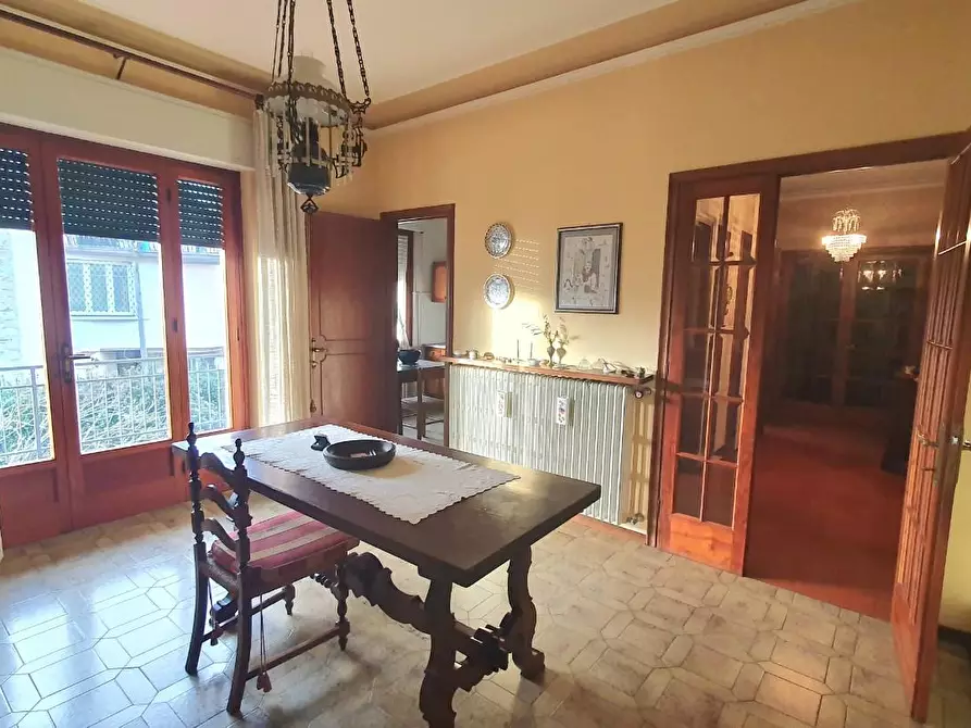Immagine 16 di Villa in vendita  a Lucca