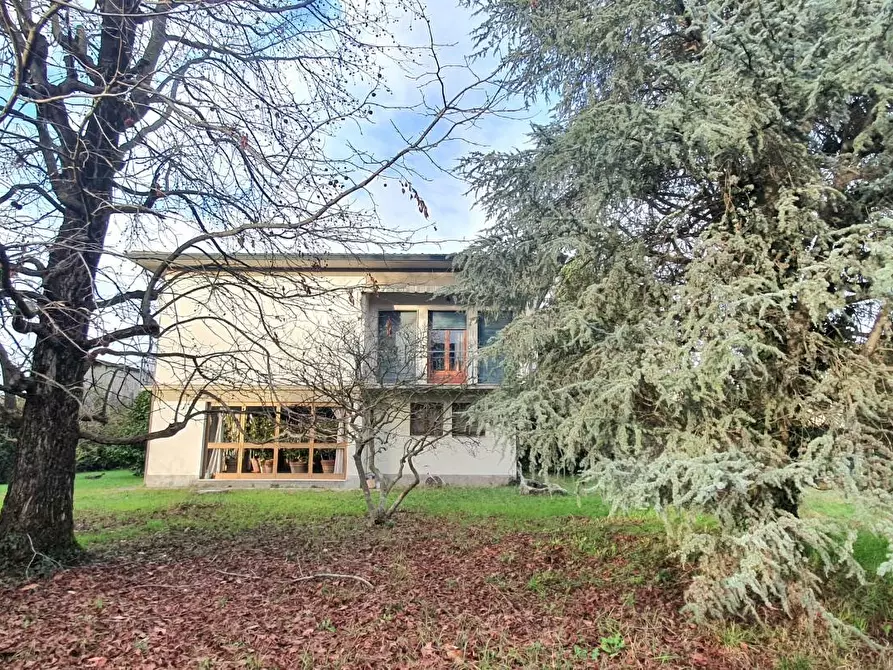 Immagine 43 di Villa in vendita  a Lucca