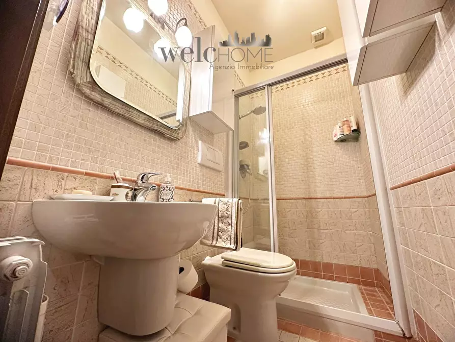 Immagine 14 di Appartamento in vendita  a Campi Bisenzio