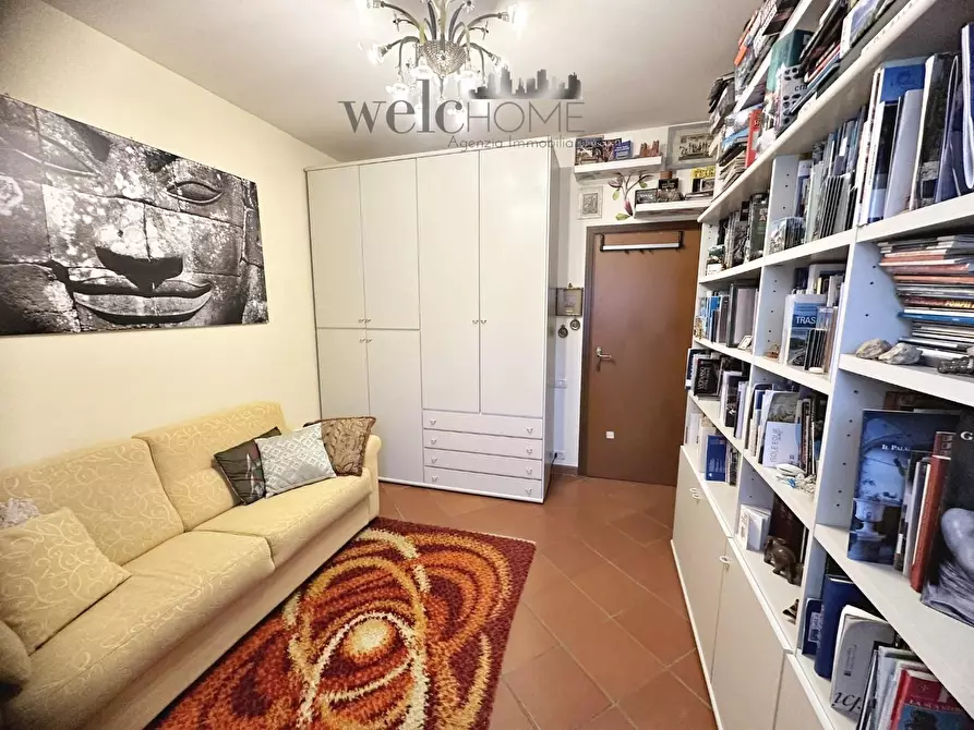 Immagine 11 di Appartamento in vendita  a Campi Bisenzio