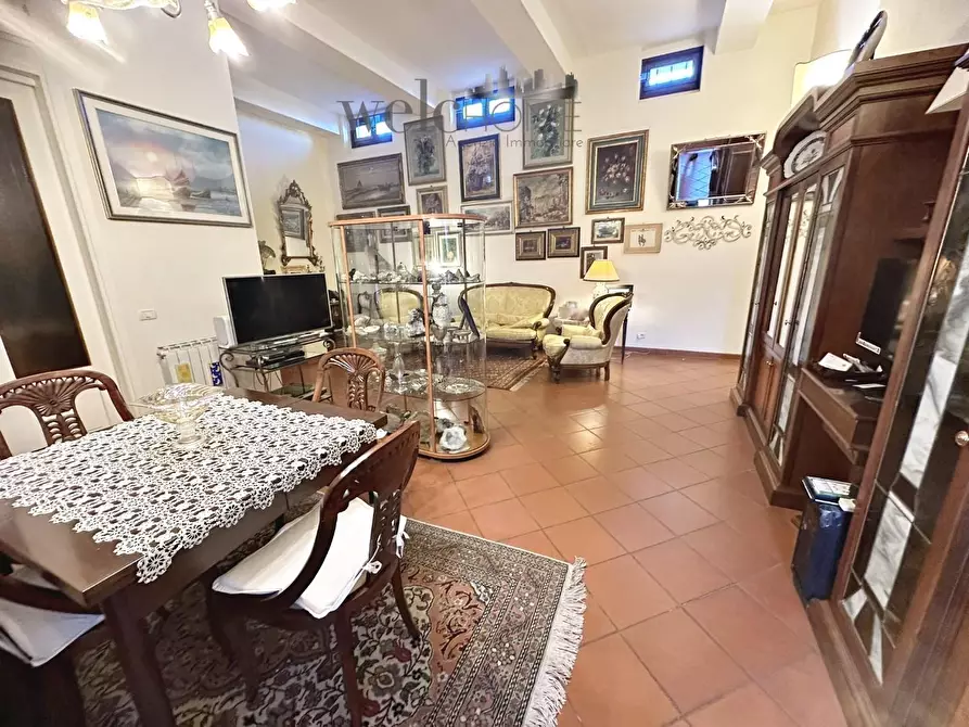 Immagine 19 di Appartamento in vendita  a Campi Bisenzio