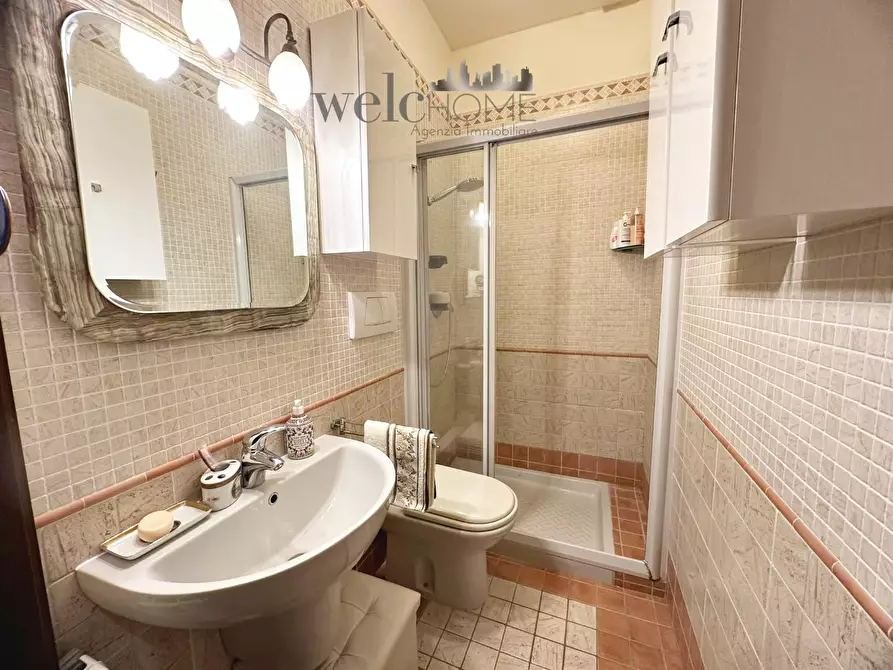 Immagine 15 di Appartamento in vendita  a Campi Bisenzio