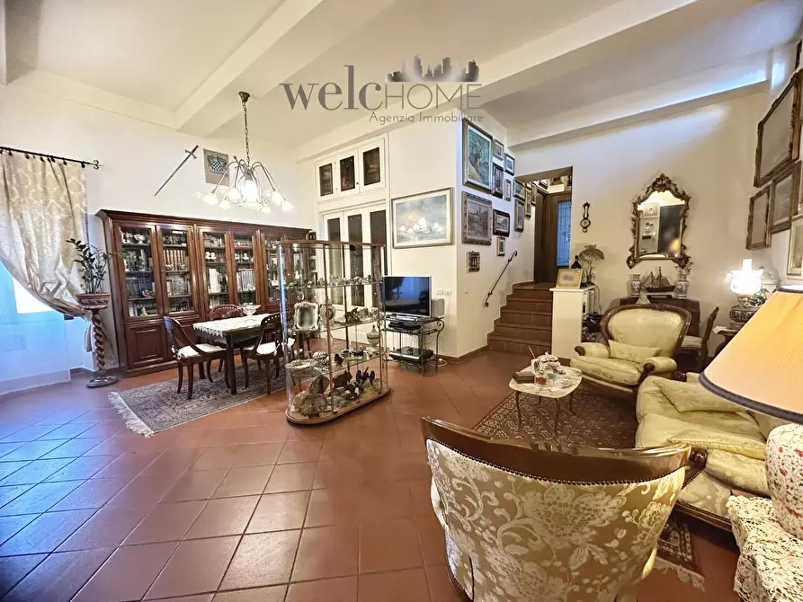 Immagine 18 di Appartamento in vendita  a Campi Bisenzio