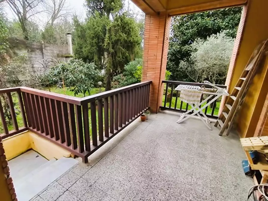 Immagine 4 di Appartamento in vendita  a Massa