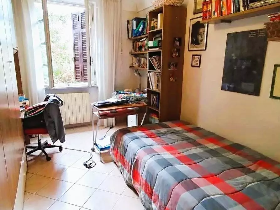 Immagine 21 di Appartamento in vendita  a Massa