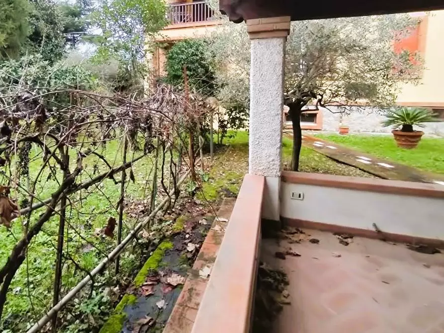 Immagine 30 di Appartamento in vendita  a Massa