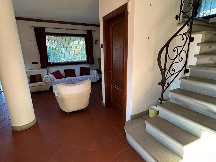 Immagine 6 di Casa trifamiliare in vendita  a Massa