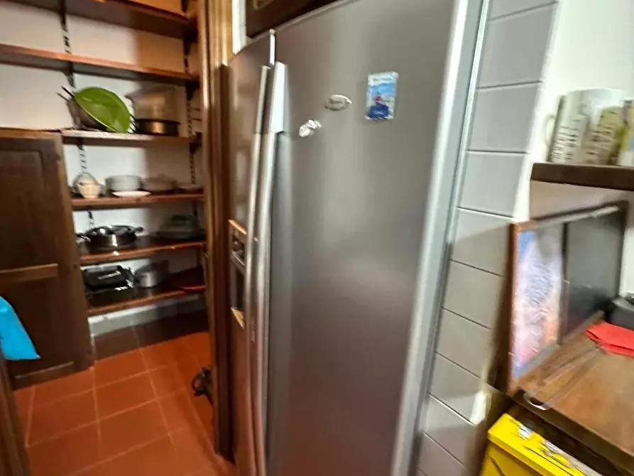 Immagine 13 di Casa trifamiliare in vendita  a Massa