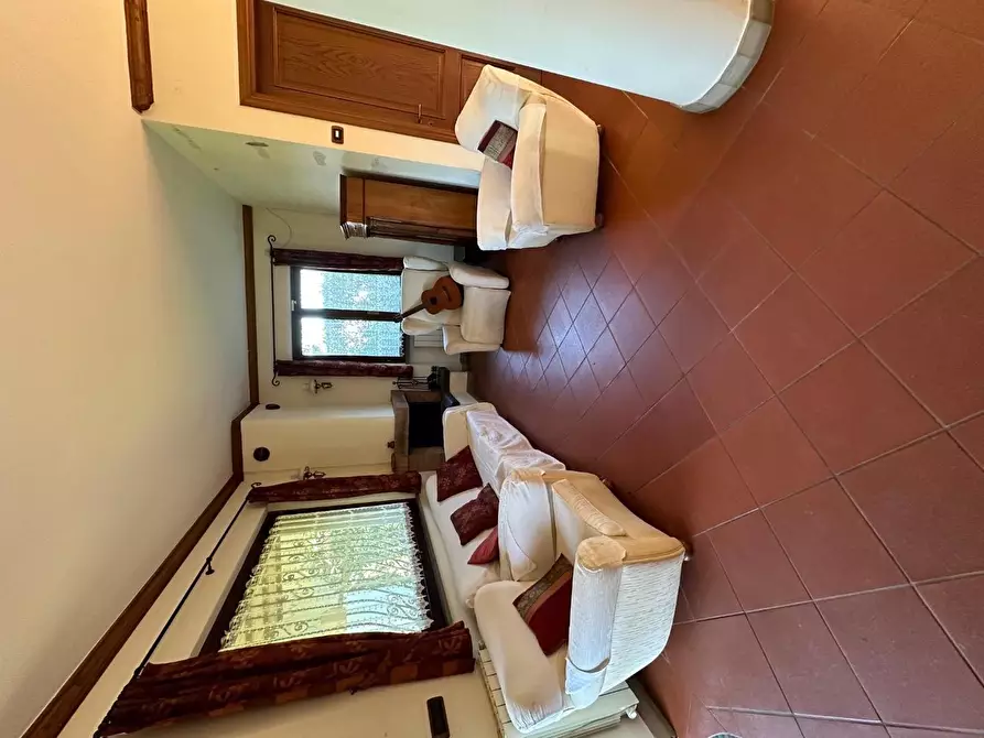 Immagine 3 di Casa trifamiliare in vendita  a Massa